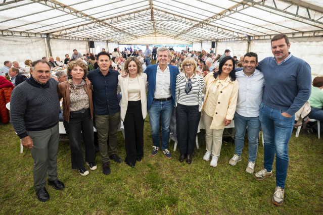El presidente del PPdeG, Alfonso Rueda, participa en el Xantar do Partido Popular de Cuntis (Pontevedra), a 10 de mayo de 2026.