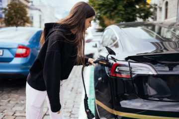 Cargando el vehículo eléctrico