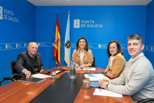 La conselleira de Medio Ambiente, Ángeles Vázquez, se reúne con el alcalde de Pantón.