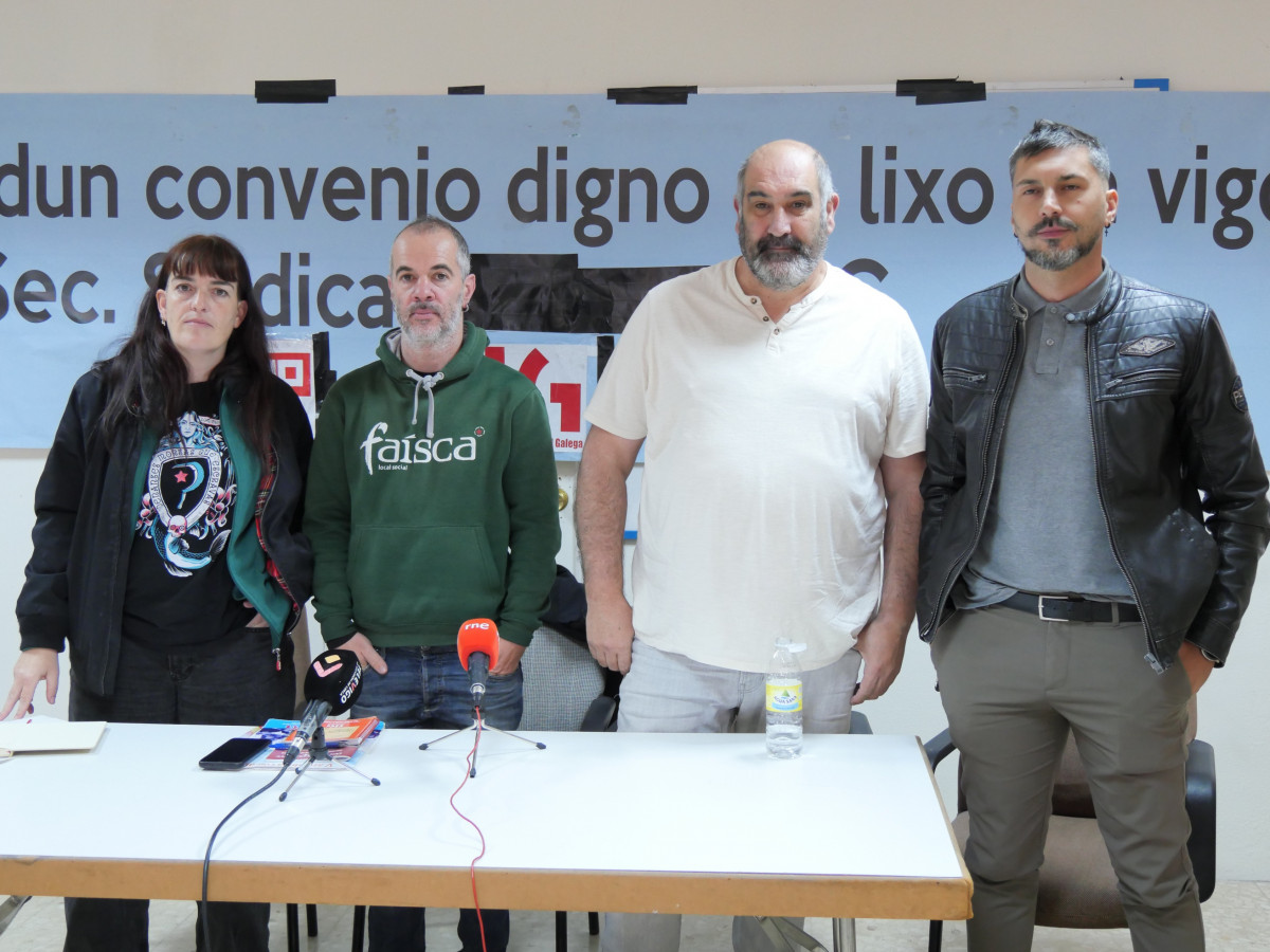 El comité de empresa de FCC anuncia huelga indefinida en el servicio de recogida de basuras de Vigo desde el 24 de mayo.