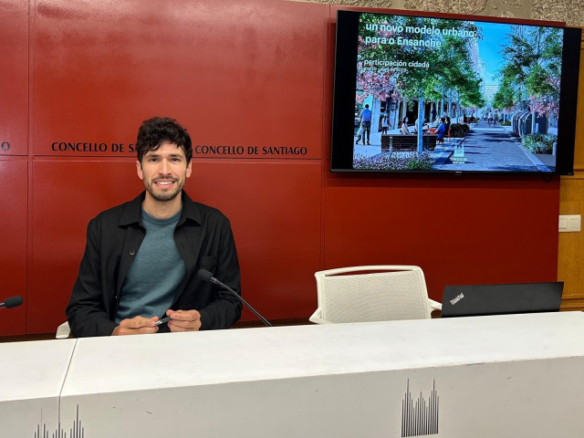 El concejal de Urbanismo de Santiago, Iago Lestegás, en rueda de prensa, a 13 de mayo de 2026.