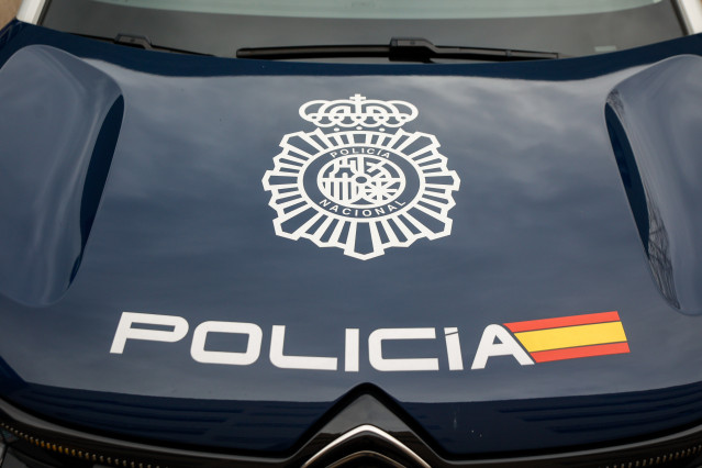 Archivo - Vehículo de la Policía Nacional