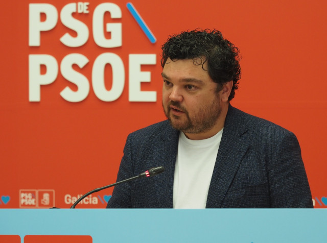 El portavoz de Sanidade del Grupo Parlamentario Socialista, Julio Torrado.