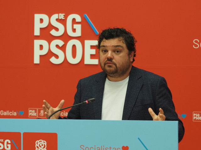 El portavoz de Sanidade del Grupo Socialista, Julio Torrado.