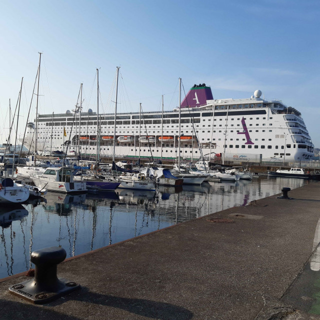 Crucero 'Ambition'.