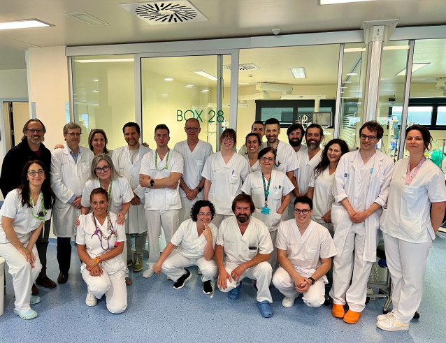 Equipo de fisioterapia de la UCI del hospital Álvaro Cunqueiro de Vigo.