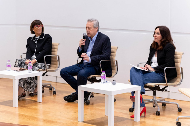 El conselleiro de Sanidade, Antonio Gómez Caamaño, participa este martes en la inauguración de la III Xornada Debate ANDE: 'Liderar a xestión, transformar o coidado'