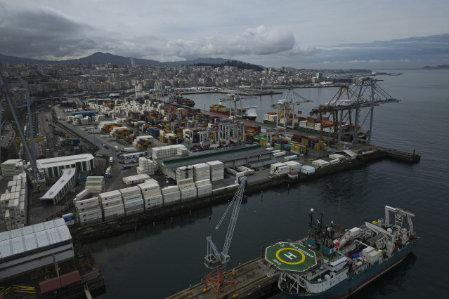 Archivo - Vista aérea de la terminal de contenedores del Puerto de Vigo, a 10 de marzo de 2026, en Vigo, Pontevedra, Galicia (España). La terminal de contenedores del Puerto de Vigo, operada por Termavi, maneja más de 300,000 contenedores y 3.3 millones d