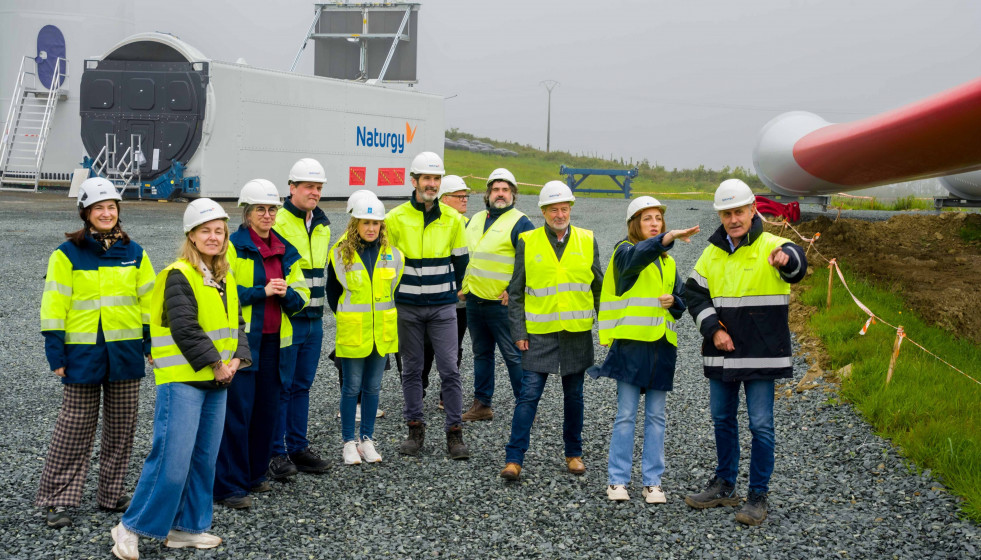 Visita de la conselleira de Medio Ambiente, Ángeles Vázquez, al proyecto de Naturgy que reduce de 81 a 9 los aerogeneradores en As Somozas (A Coruña) para triplicar eficiencia y rebajar el impacto