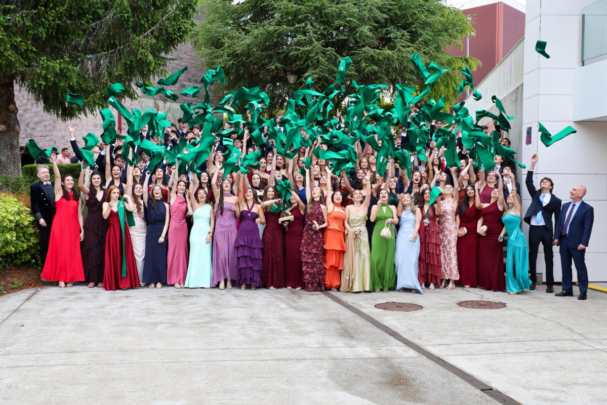 Graduaciu00f3n en el Colegio Peleteiro en na imagen de su Facebook