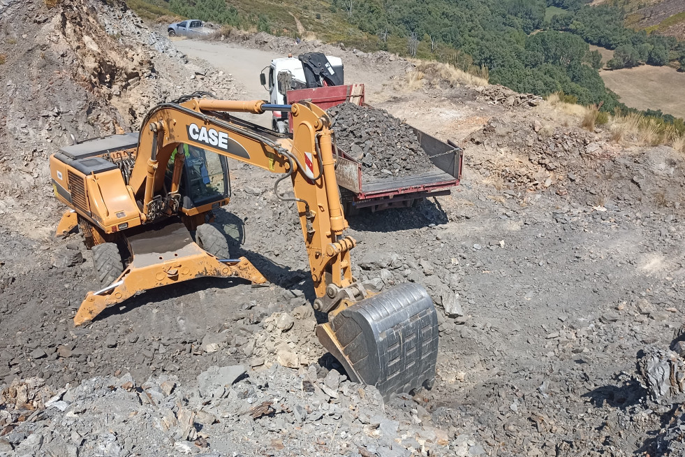 Archivo - La minera sueca Eurobattery Minerals inicia los trabajos para extraer wolframio en A Gudiña