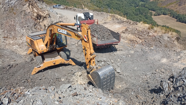 Archivo - La minera sueca Eurobattery Minerals inicia los trabajos para extraer wolframio en A Gudiña