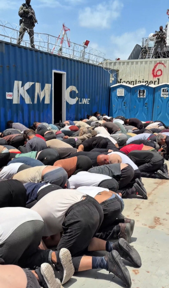 Imagen de los detenidos en la flotilla Sumud en un frame del vu00eddeo del Ministerio del Interior de Israel