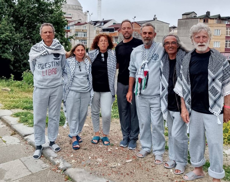 Los gallegos detenidos en la flotilla de Gaza regresan esta noche a Santiago tras ser deportados por Israel