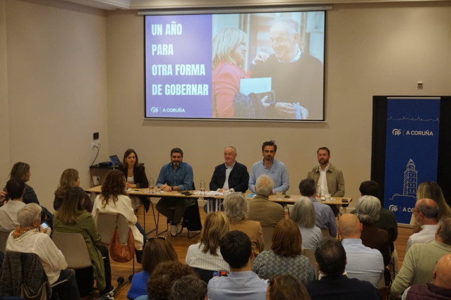 Reunión de la junta directiva del PP local de A Coruña, a 23 de mayo de 2026.