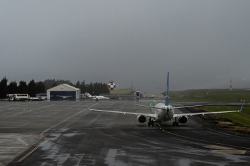 Archivo - Un avión de la compañía Air Europa, a su llegada al Aeropuerto de Alvedro, a 4 de noviembre de 2023, en A Coruña, Galicia (España).