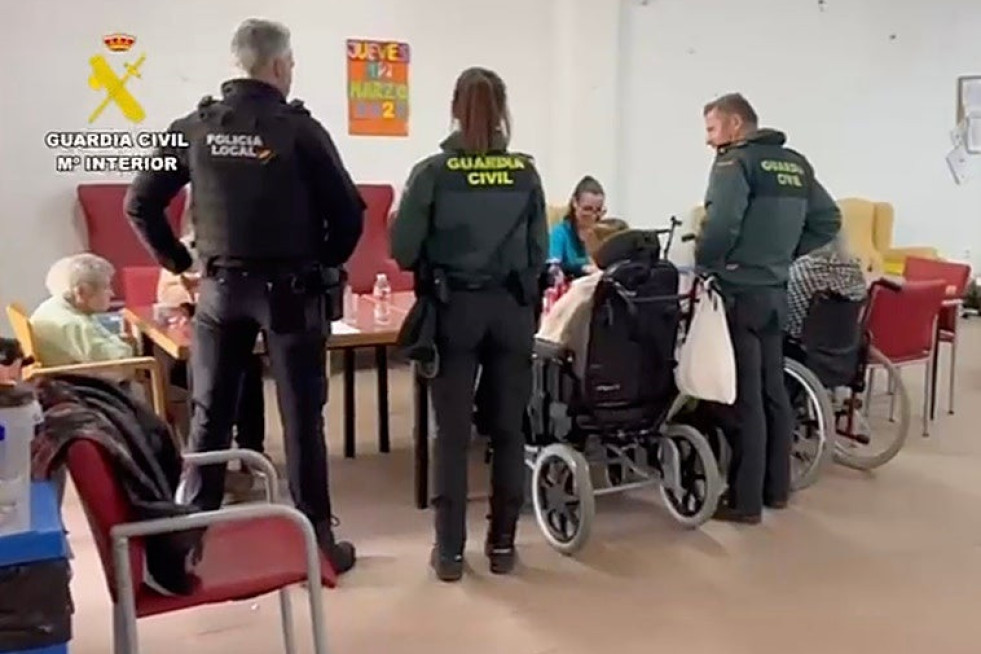 Investigada una vecina de Santiago por malos tratos y hurtos a residentes en centros de mayores