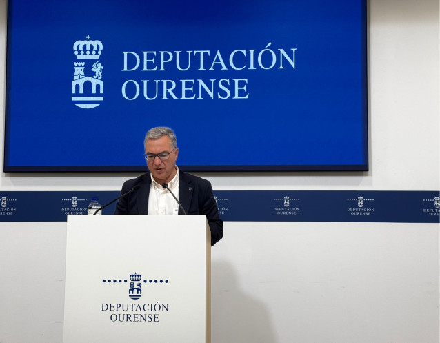 El presidente de la Diputación de Ourense, Luis Menor, informa de los asuntos aprobados en junta de gobierno