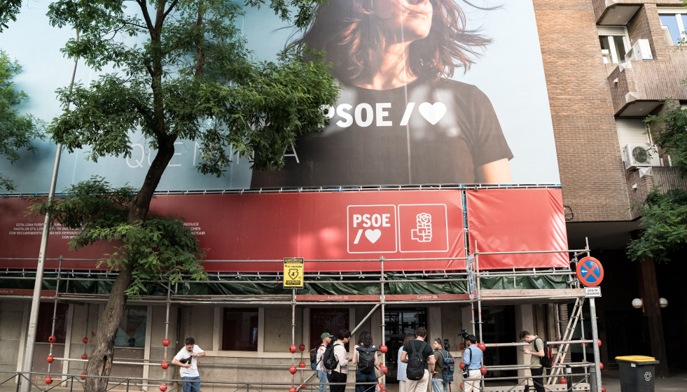 Fachada de la sede nacional del PSOE en Ferraz.