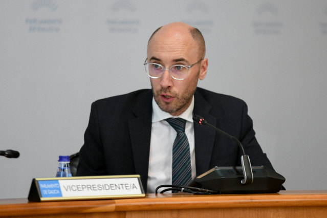 El director xeral de Familia, Jacobo Rey