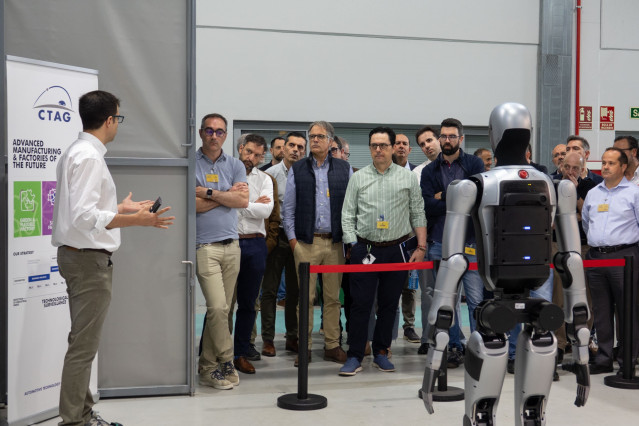Presentación del proyecto HAARO, un Laboratorio de Humanoides y Robótica Avanzada del Centro Tecnológico de Automoción de Galicia.