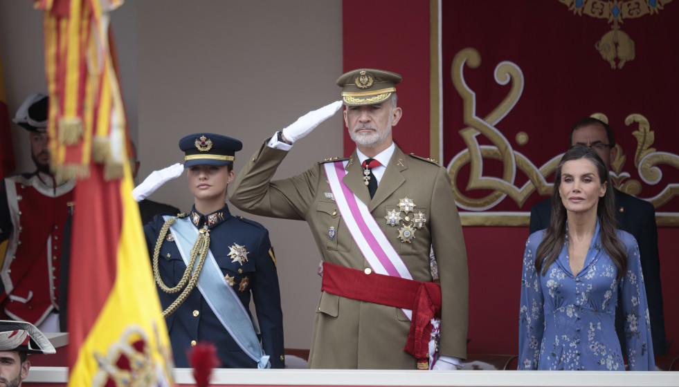 Los Reyes Felipe VI y Letizia y la Princesa Leonor presiden desde la tribuna de honor el acto central conmemorativo del Día de las Fuerzas Armadas, a 30 de mayo de 2026, en Vigo, Pontevedra, Galicia 