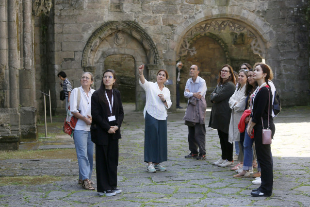 Archivo - Visita guiada a las ruinas de San Domingos, en Pontevedra.