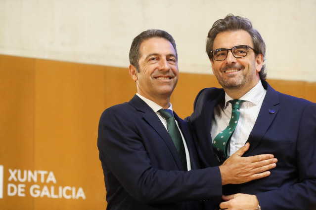 Villares y Calvo durante la toma de posesión del exconselleiro como delegado de la Xunta en Lugo.