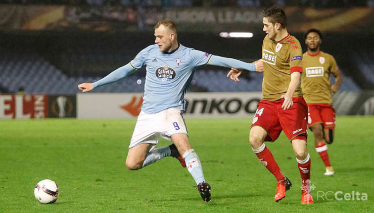 ​O Celta empata e xa non depende de si mesmo para seguir na Europa League