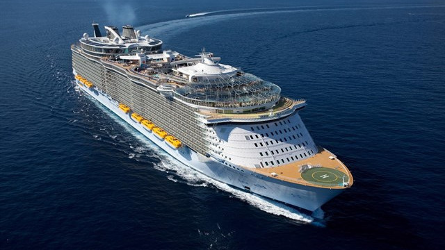 ​Os turistas de cruceiros que chegan á Coruña valoran a limpeza da cidade