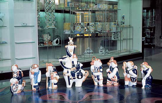 Ferrol reclama que non se peche a Galería Sargadelos