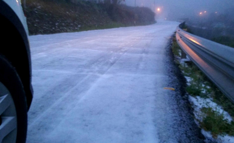 O xeo causa varios accidentes de circulación nas estradas galegas