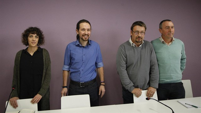 ​En Marea e o resto de confluencias non se mollan na batalla interna de Podemos