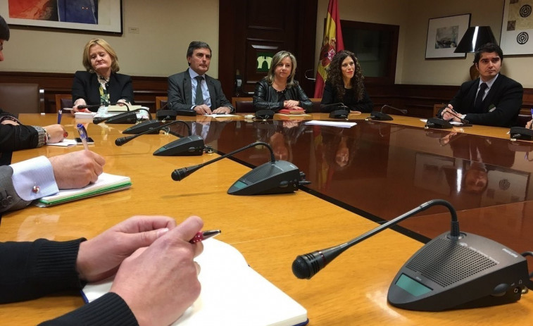 ​O PSOE esixe que o decreto sobre cláusulas chan sexa vinculante para toda a banca