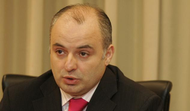 ​Fiscalía pide 334 anos de prisión para Coté, o falso médico de Ferrol