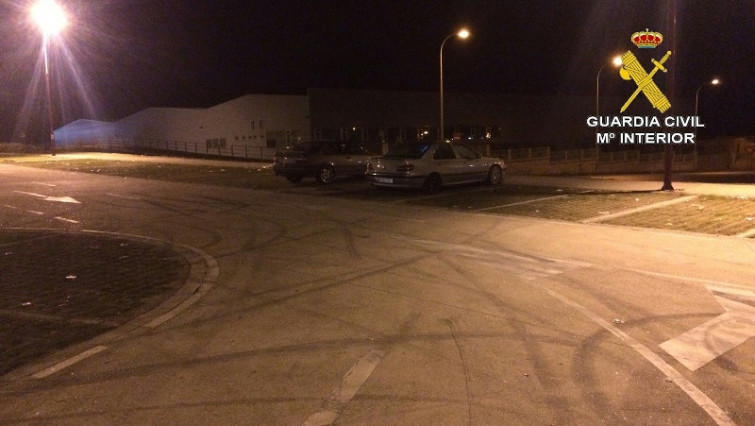 ​Denunciados 14 conductores de una concentración ilegal de vehículos en Pontevedra