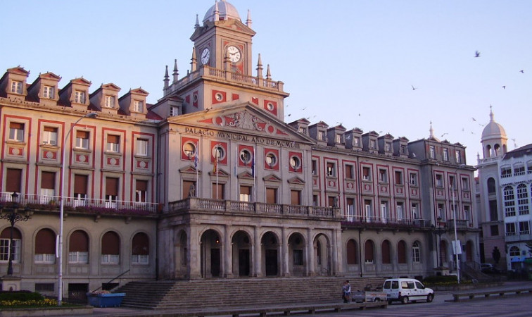 ​El gobierno de Ferrol quiere recuperar dos dedicaciones exclusivas retiradas