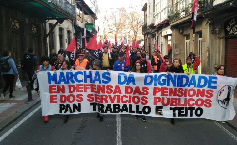 Las 'Marchas da Dignidade' toman A Coruña al grito de 'pan, traballo e teito'