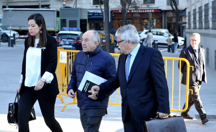 Fernández Ordóñez niega haber recibido los correos sobre la inviabilidad de Bankia