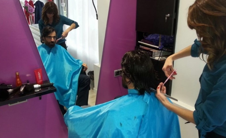 ​Las peluquerías gallegas, obligadas a subir sueldos y reducir jornadas