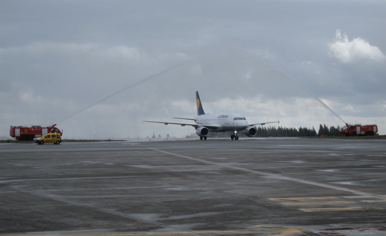 Lufthansa aterriza en Santiago con 