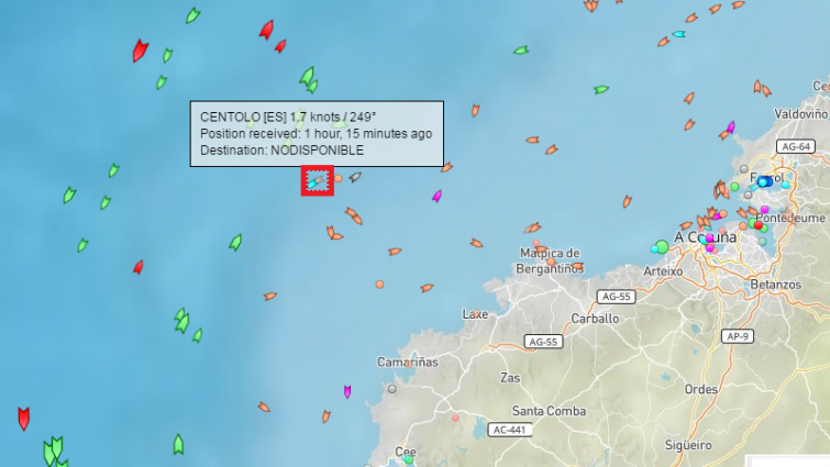 ​Regresan a salvo los cinco tripulantes de un pesquero de Muxía hundido por una vía de agua