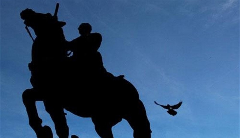 Francocaballoestatua