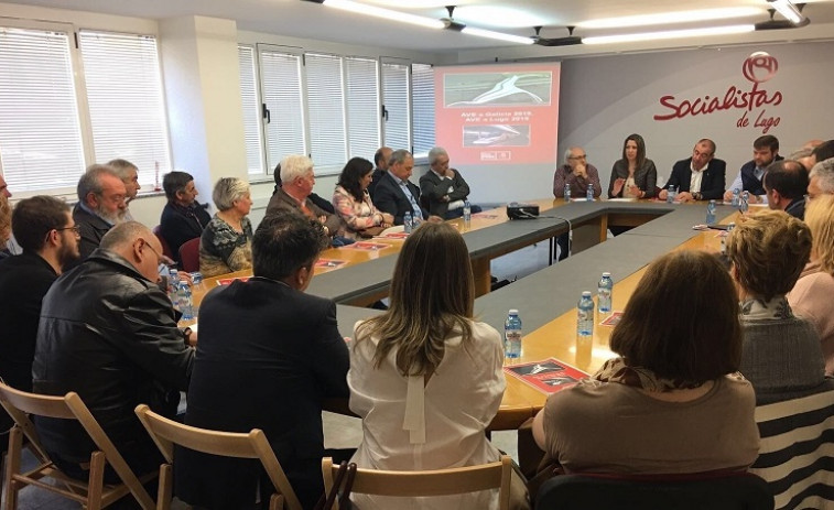​El PSOE lugués hace piña a favor del AVE a Lugo en 2019