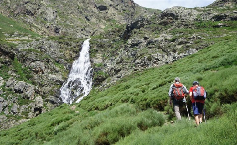 ​Rescatan a cuatro personas perdidas por la Serra do Xurés y una en Pena Trevinca