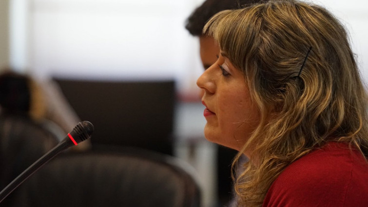 ​El PP mantiene su cruzada contra Carmen Santos en el Parlamento