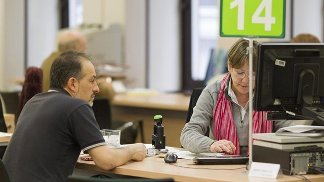 La anunciada recuperación del empleo no llega a los parados mayores de 50 años