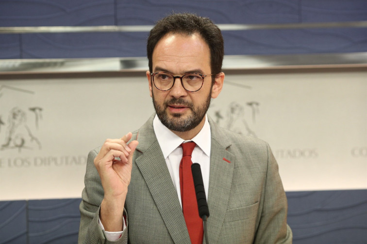 PSOE, Ciudadanos y PNV rechazan la moción de censura de Podemos