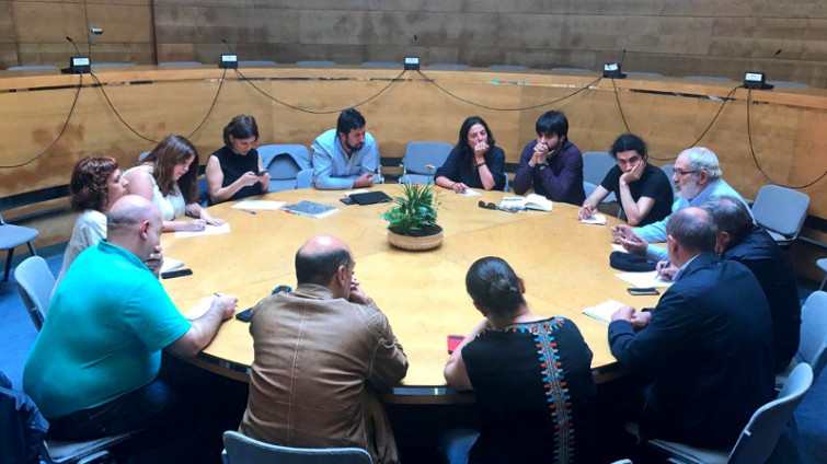 ​En Marea trata de sumar a los sindicatos gallegos a la moción de censura