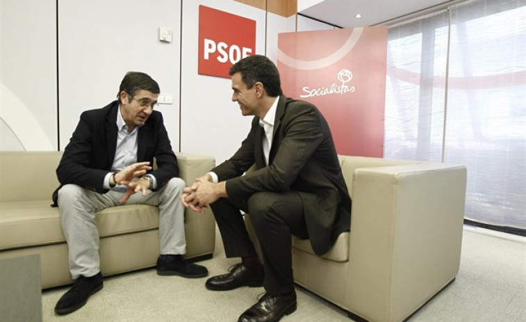 ​Pedro Sánchez ofrece a Patxi López integrarse en su candidatura para desbancar a Díaz